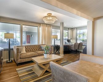 Best Western Petaluma Inn - Petaluma - Obývací pokoj