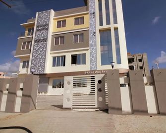 Hotel Vraj Inn - Dwārka - Edificio