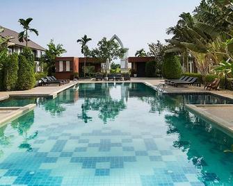 Sukhothai Treasure Resort & Spa- Sha Plus Certified - Sukhothai - Zwembad