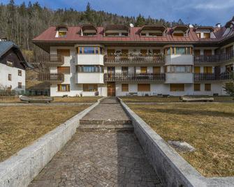 Moderno Appartamento Tarvisio - A due passi dalla Ciclovia! - Tarvisio - Gebäude