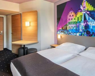 بي آند بي هوتول فرانكفورت نيدراد - فرانكفورت ام ماين - غرفة نوم