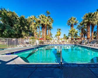 Motel 6-Palm Springs, Ca - East - Palm Canyon - Palm Springs - Piscina