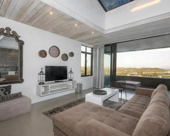 The House Quarters - Kenton on Sea - Wohnzimmer