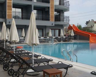 Club Viva Hotel - Marmaris - Bể bơi