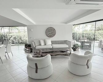 Recanto Aloha - Heated Pool, Air-Conditioned Room, Contemplation, Comfort - Ipojuca - Pokój dzienny