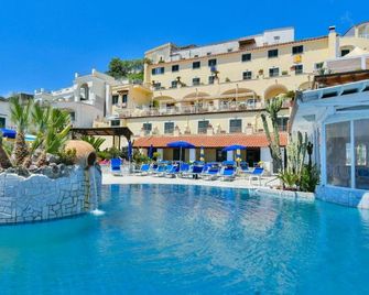 Hotel Terme Saint Raphael - Barano d'Ischia - Pool
