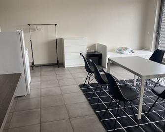 Zeer Mooi Appartement Voor een Groep Vrienden of Werknemers - Zele