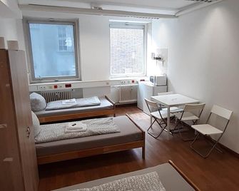2-Rent Group Hostel Rooms&apartments Gkp2 - Munique - Quarto