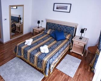 Hotel Villa Strassoldo Ex Attianese Hote - Cervignano del Friuli - Спальня