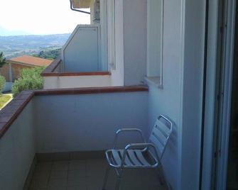 Life Hotel - Ariano Irpino - Balcony
