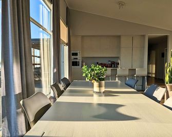 Austurey - Lakefront Villa - Laugarvatn - Jídelna