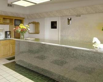 Delux Inn Cleburne - Cleburne - Front desk