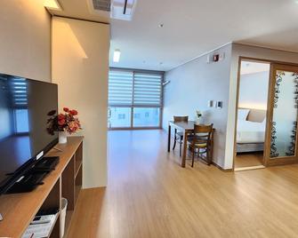 Residence Hotel K Okpo - Geoje - Sala de estar