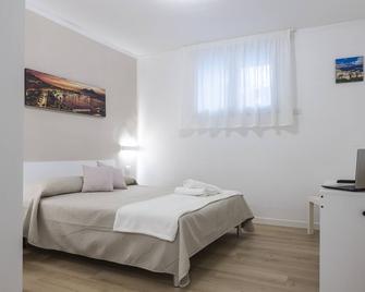 AdAstra b&b - Naples - Bedroom