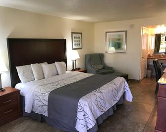 At Home Inn - Fort Pierce - Bedroom