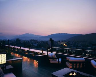 Soraniwa Terrace Kyoto Bettei - Kyoto - Balcone