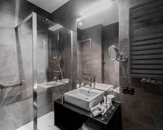 Radisson Blu Hotel Sopot - Sopot - Bathroom