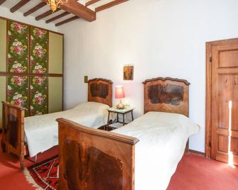 Cozy Apartment In Castell'anselmo - Castellaccio - Sypialnia