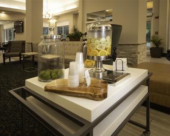Hilton Garden Inn Fayetteville Fort Bragg - Fayetteville - Lobby