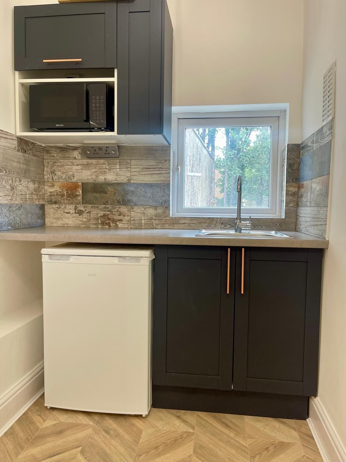 Dalston Luxe Studios, 10 minutes away from Liverpool Train Station - לונדון - מטבח