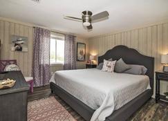 Serenity By The Sea Cottage A - Clearwater Beach - Slaapkamer
