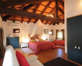 Palazzo Strassoldo bed & breakfast - Teor - Habitación