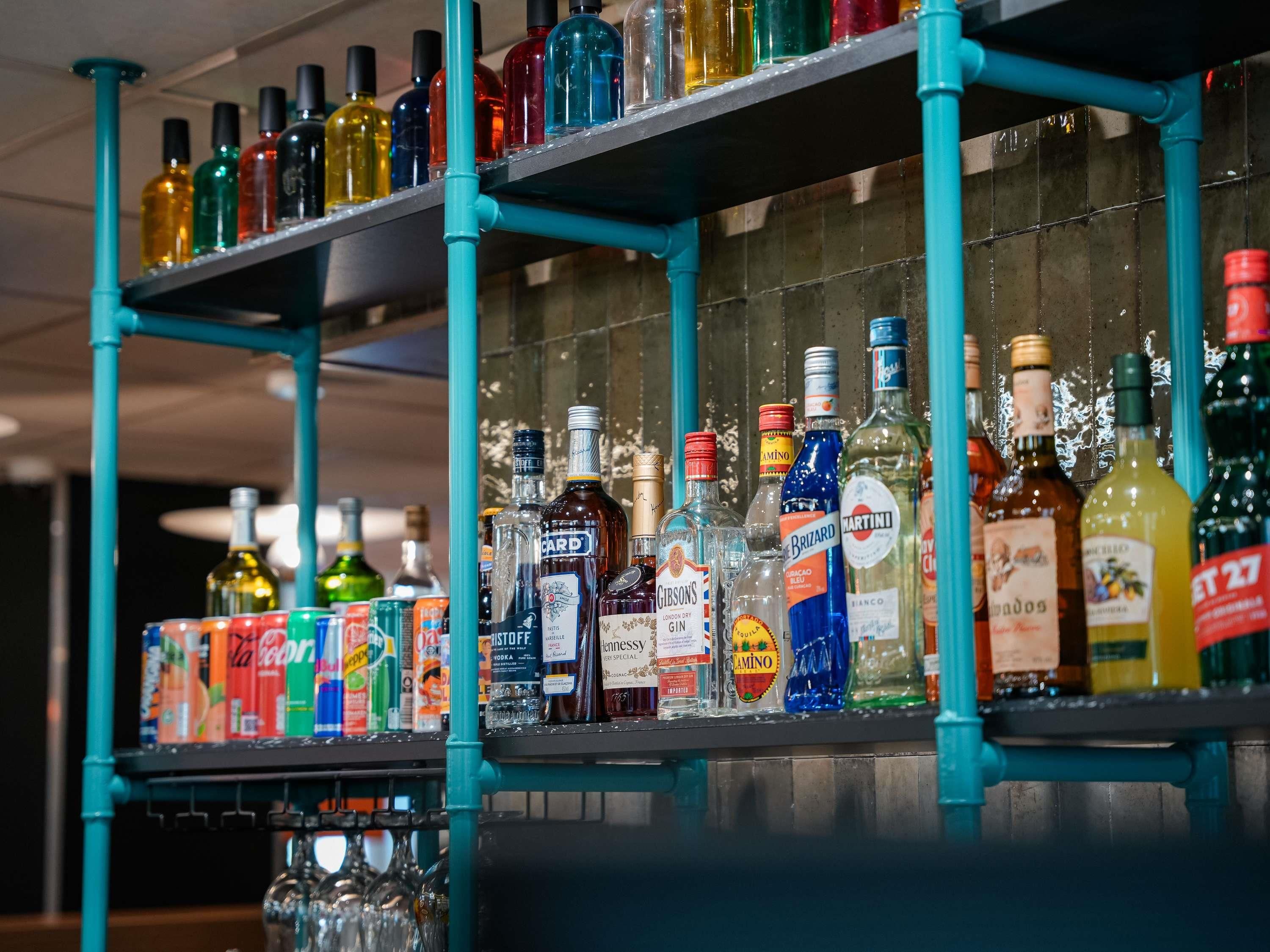 آيبيس بدجت مرسيليا فيو بورت - مرسيليا - بار