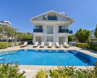 4 bedroom Panorama villas Villa F for rent ölüdeniz fethiye - Fethiye - Pool