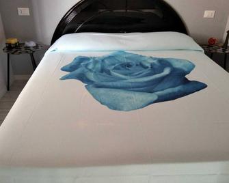 Casa Carmen, with WiFi - Avola - Bedroom