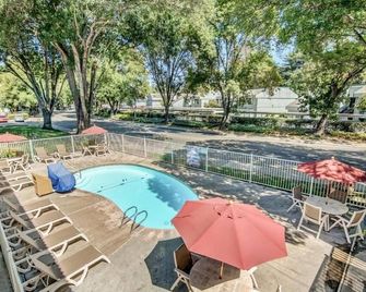 Motel 6-Stockton, Ca - North - Stockton - Pátio