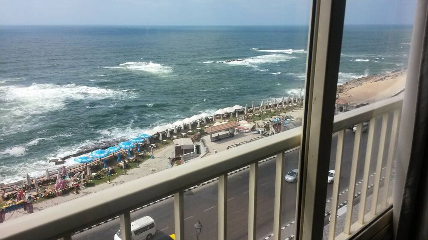 Royal Crown Alexandria Hotel