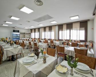 Hotel Candido - Diano Marina - Restaurante