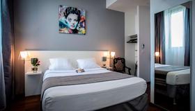 Hotel Le Manoir - La Rochelle - Bedroom