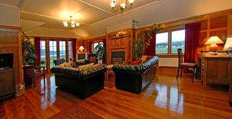 Te Anau Lodge - Te Anau - Living room