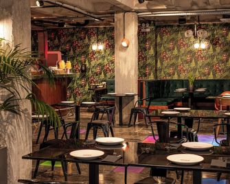 Max Brown Downtown - Athens - Restaurant