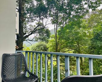 Forestscape Resort Munnar - Munnar - Balcón