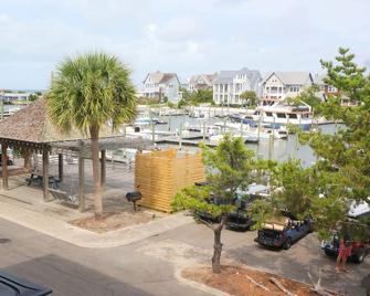 Welcome to Cape Fear Suite at The Marsh Harbour Inn Bed and Breakfast - Bald Head Island - Outdoors view