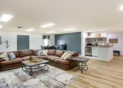 Rapid City Apartment with Mountain Views! - Rapid City - Wohnzimmer