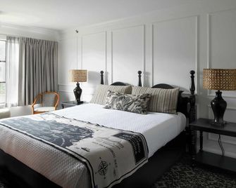 كو هولوو إن آند سويتس - سان فرانسسكو - غرفة نوم