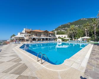 Hotel Maga Circe - San Felice Circeo - Pool