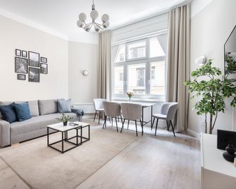 A13- Boutique Apartments, Best Location, by Bqa - Budapest - Stue