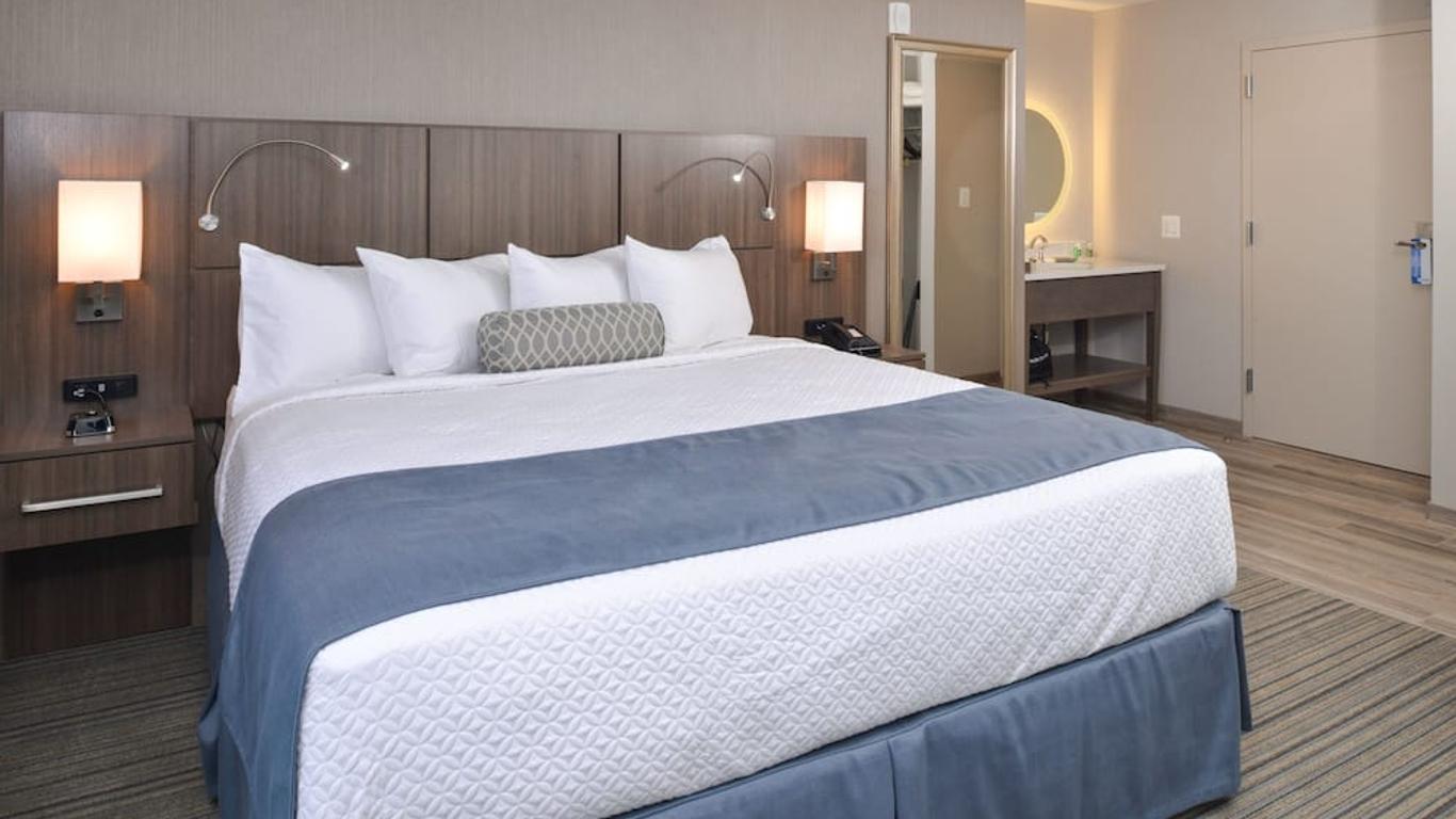 Anchored Inn at Hidden Harbor