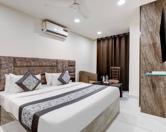Hotel Airport Near Yashobhoomi - New Delhi - Bedroom
