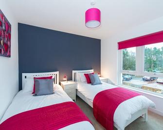 Callander - 'calasraid' In The Trossachs Luxury Relaxed Self Catering - Callander - Bedroom