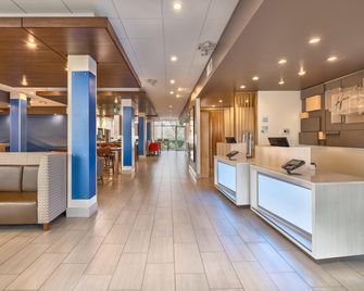 Holiday Inn Express & Suites Salem North - Keizer By IHG - Keizer - Lobby