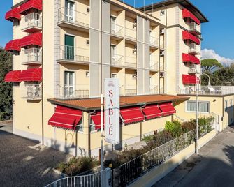 Hotel Sablé - Marina Di Pietrasanta - Edificio