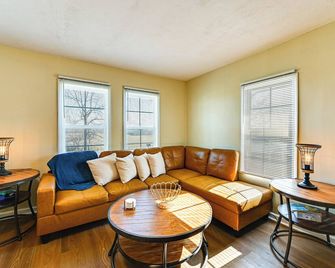 Explore the Bourbon Trail! Tranquil Country Home - Lebanon - Sala de estar