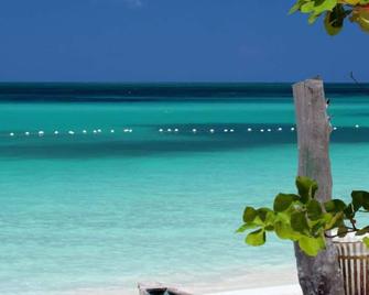 Caribbean Country Bliss - Tower Isle - Playa