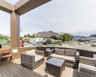 Tahuna Pod Hostel - Queenstown - Balkon