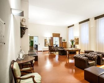 Palazzo Galletti Abbiosi - Ravenna - Wohnzimmer